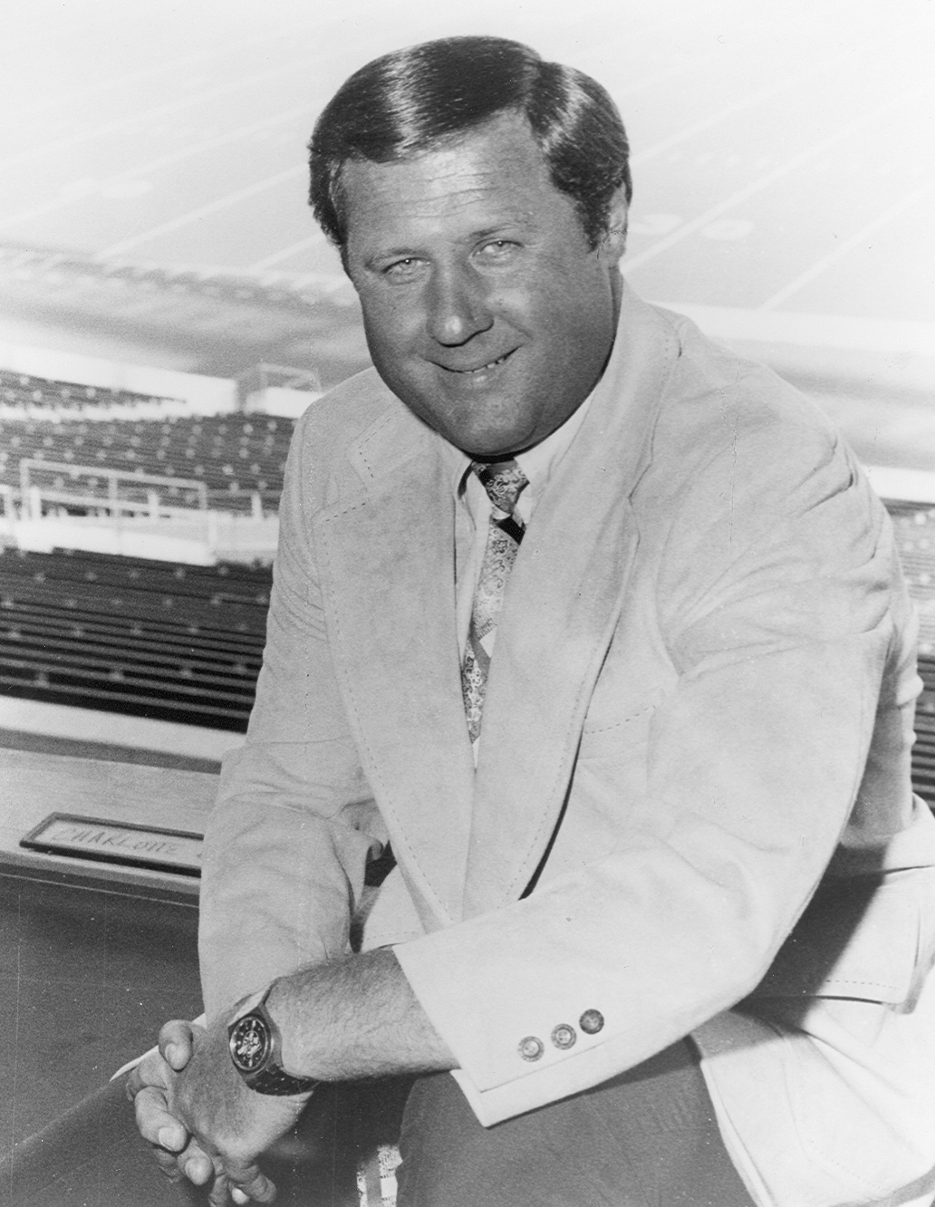 Coach Jim Carlen